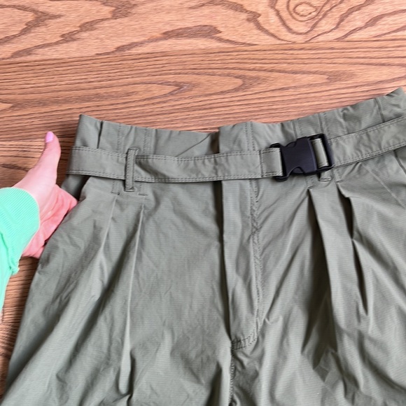 Blanc Noir Caravan Belted Paperbag Waist Short size medium - Picture 4 of 11